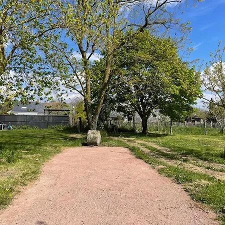 Quarto em Acomodações Particulares Au Gre De La Loire Piscine Et *