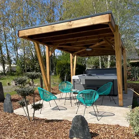 Au Gre De La Loire Piscine Et *