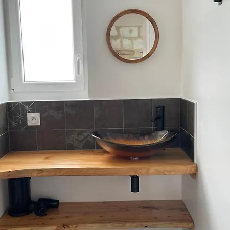 Kwatera prywatna Au Gre De La Loire Piscine Et