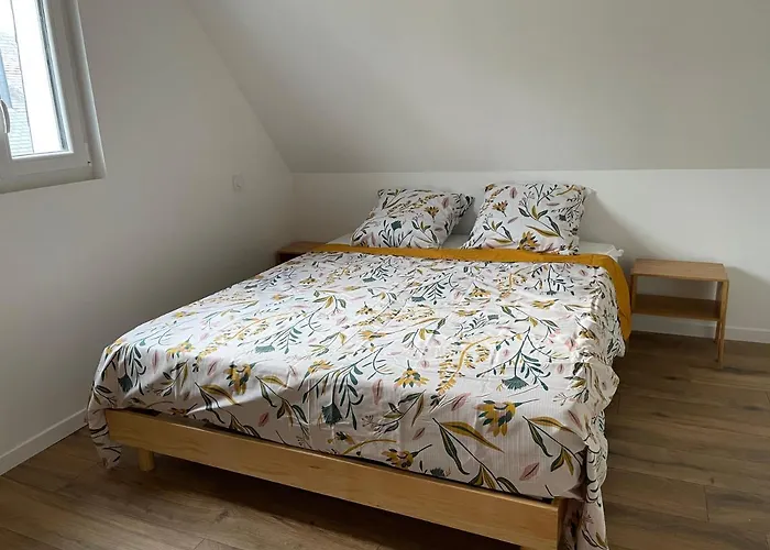 Au Gré De La Loire Piscine Et Alloggio in famiglia *