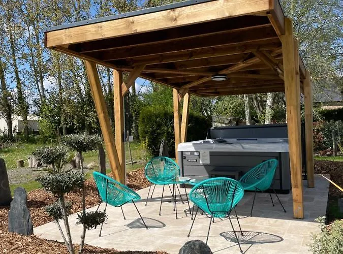 Au Gré De La Loire Piscine Et *