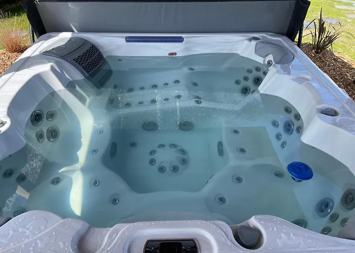 Au Gré De La Loire Piscine Et Saint-Mathurin (Maine-et-Loire)